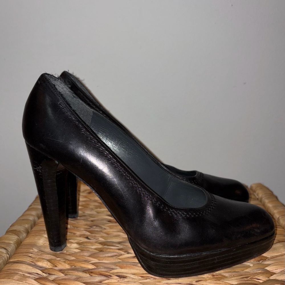 Stuart Weitzman Platform Pumps